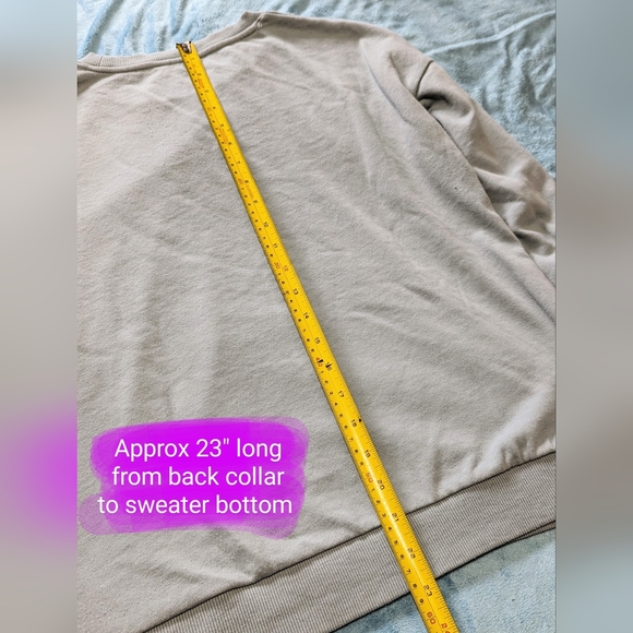 Reitmans grey crew neck, size small, GUC - Picture 10 of 11